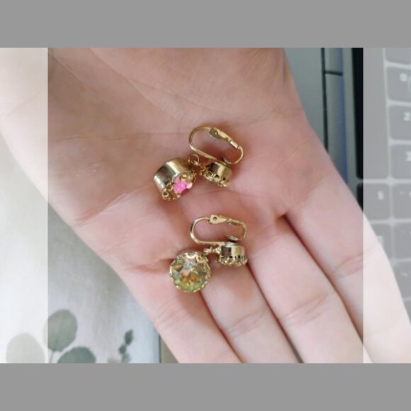 Vintage Kramer sparkly clip on earrings - Picture 3 of 5